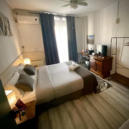 伊特尼尔旅馆 3*